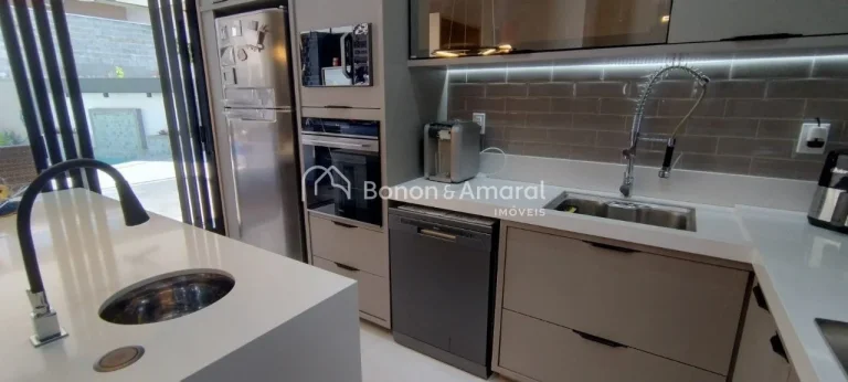 Imagem Luxuosa Residência de 3 Suítes com Infraestrutura Completa em Paulínia.

Os proprietários estão...