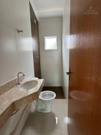 Imagem Elegância e Praticidade Casa de condom. com 2 dmt e suíte a 640 metros do mar