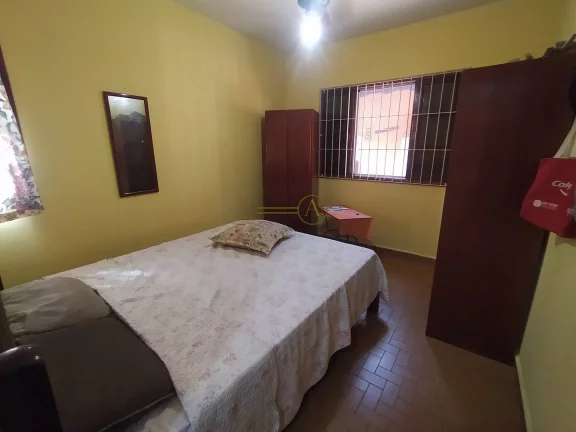 Imagem Casa com 2 dorms, á 500m da Praia, perto do centro à venda em Peruíbe