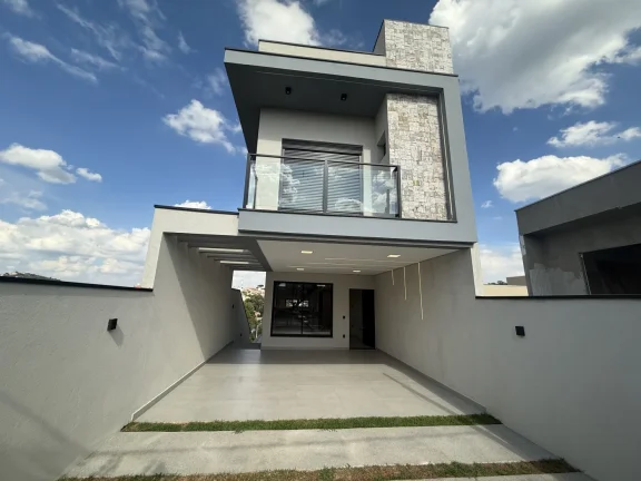 Imagem Casa à Venda, com 4 Vagas e Salão de Lazer