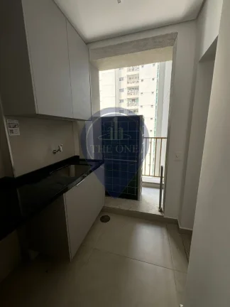 Imagem Apartamento de Luxo para Locação no Itaim Bibi - São Paulo-SP: 3 Quartos, 3 Suítes, 2 Salas, 4 Banheiros, 2 Vagas de Garagem!