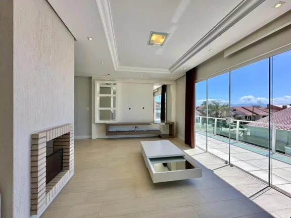 Imagem Casa 4 Dormitórios - Bairro Capão Novo