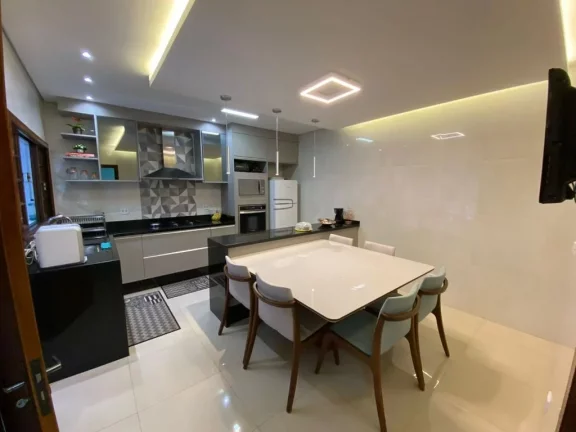 Imagem Sobrado com 2 dormitórios à venda, 190 m² por R$ 600.000,00 - Jardim Estela - Poá/SP