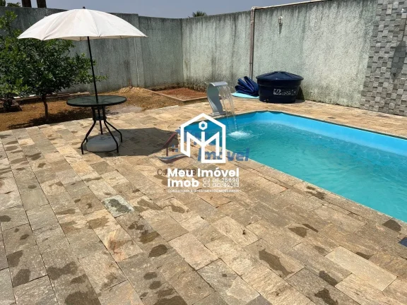 Imagem CASA 4 Quartos 3 Suítes 2 Vaga 400m² Armários Piscina aquecida Jardim
