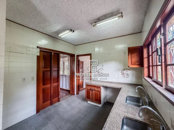 Imagem Casa à venda, 387 m² por R$ 1.350.000,00 - Albuquerque - Teresópolis/RJ
