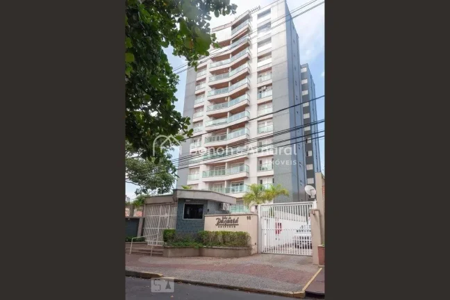 Imagem Apartamento localizado em rua tranquila e em ótima localização com tudo ao seu redor. Repaginado,...