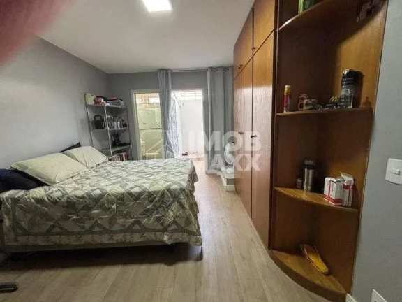 Imagem Luxuosa Casa na Asa Sul: 6 Dormitórios e 4 Suítes à Venda na W3 - 709 sul