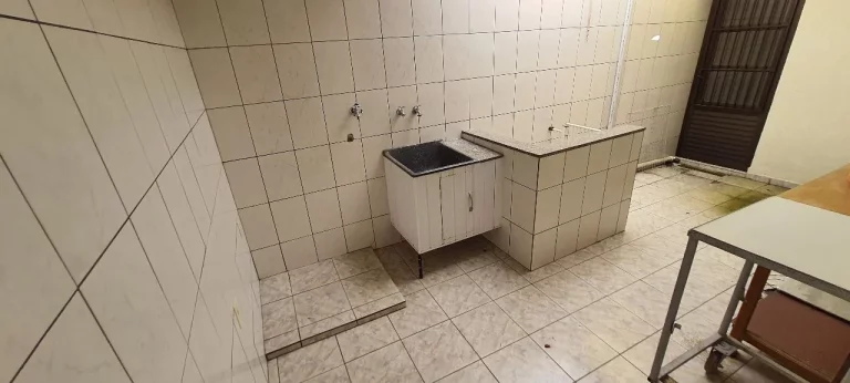 Imagem Oportunidade única! Casa à venda em Santo André-SP, na Vila Luzita, com 1 quarto, 1 sala, 1 banheiro e 90,00 m² de área