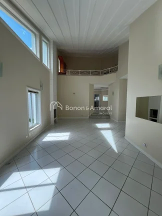 Imagem Casa para locação - Conforto e Espaço em Condomínio

Com 740 m² de terreno e 450 m² de constru...