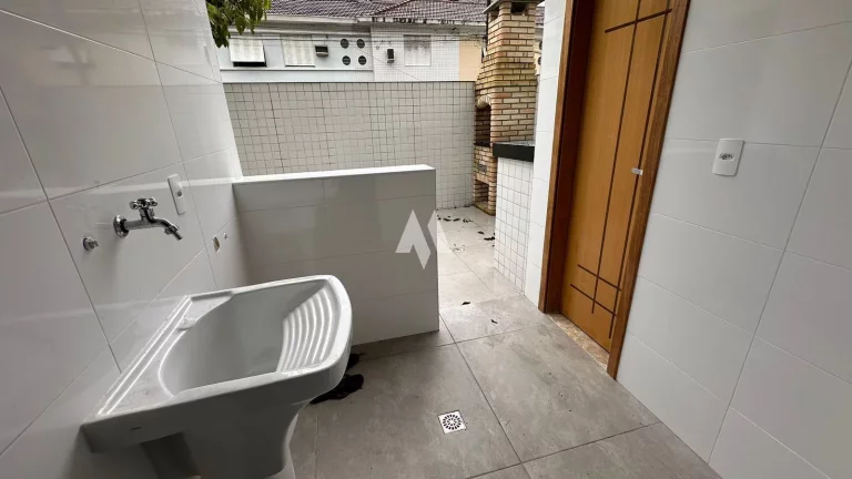 Imagem Sobrado à venda com 3 suítes e Piscina privativa no bairro Vila Belmiro em Santos/SP