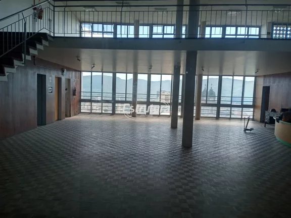 Apartamento amplo de 3dormitórios na Galeria do Comércio