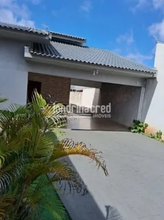 Imagem Casa à venda em Apucarana com 3 quartos, suíte, sala comercial na frente, terreno de 385 m² e aceita troca por casa em Guaratuba ou Matinhos