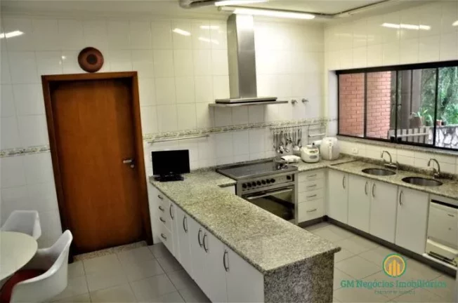 Imagem Casa Alto Padrão com 4 suites, Forest Hills - Jandira/SP
