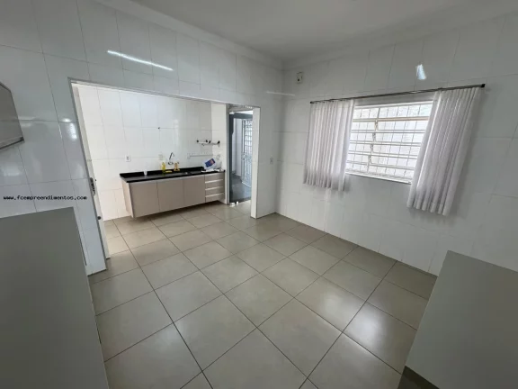 Imagem Casa para Locação em Limeira, Vila Claudia, 5 dormitórios, 3 banheiros, 2 vagas