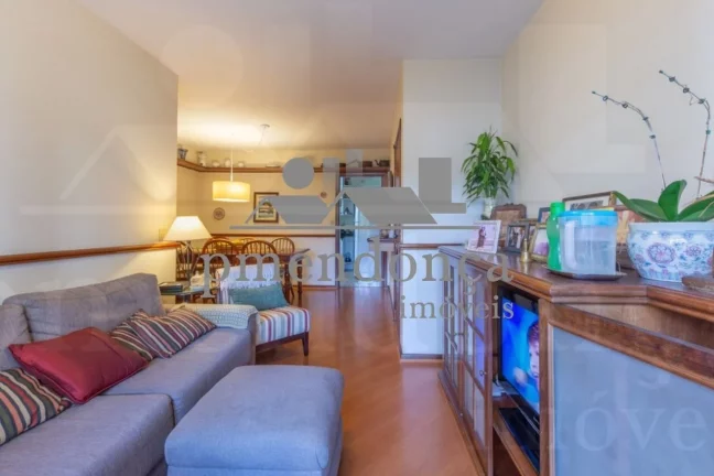Imagem Apartamento na Vila Madalena com 3 quartos ( 1 suíte ) e 2 vagas, 102m²
