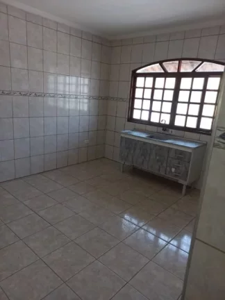 Imagem Casa com 3 dormitórios para alugar, 190 m² por R$ 2.486,00/mês - Vila Varela - Poá/SP
