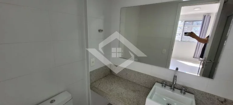 Imagem Apartamento de 2 Quartos para Venda na Barra da Tijuca com 63 m²