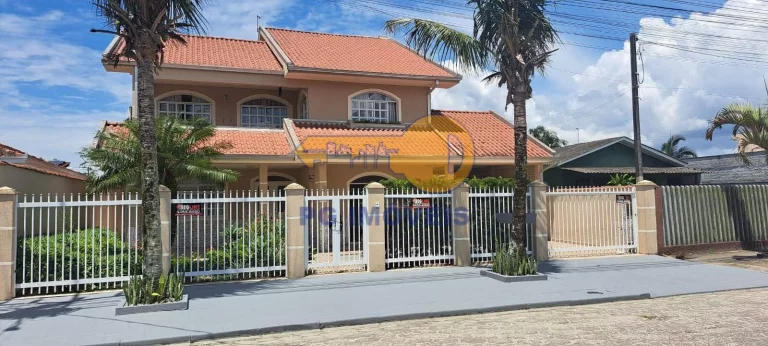 CASA 5 DORMITÓRIOS EM PRAIA DE LESTE