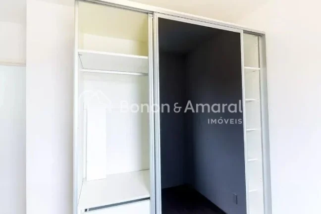 Imagem Apartamento à venda no Condomínio Lumini 1, no bairro Santa Genebra em Campinas. Planta bem distri...