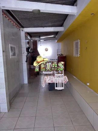 Imagem CASA À VENDA COM 3 SUÍTES ITANHAÉM