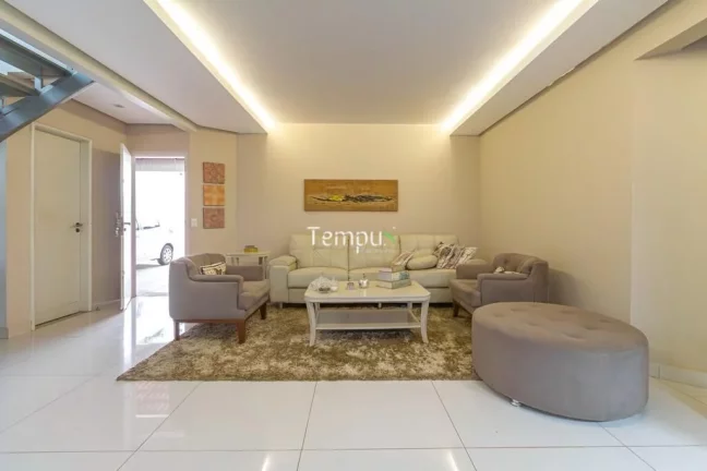 Imagem Sobrado de 421m² à venda no bairro Jardim América - Goiânia/GO