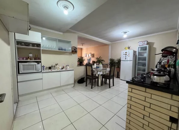 Imagem Casa 340m2, 5 quartos, Rua Vila Lobos, Tamandaré-Esteio
