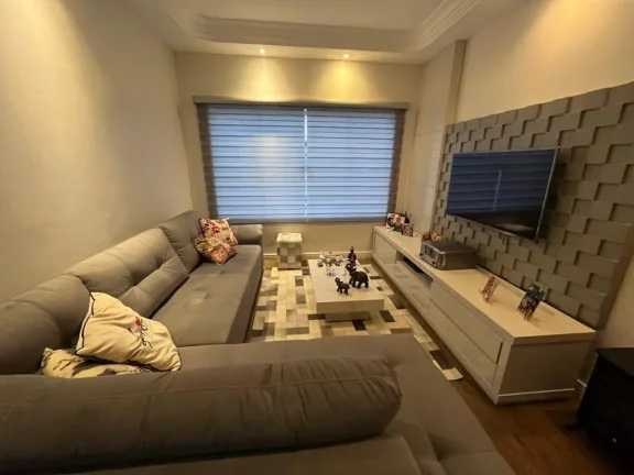 Imagem Sobrado à Venda no Jardim Têxtil - 160 m² - 3 Quartos - 1 Suíte - 4 Vagas de garagem