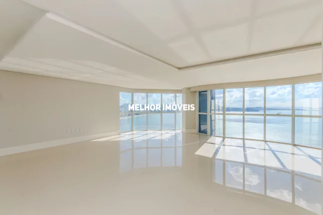 Imagem Apartamento Frente Mar com 04 suítes sendo 01 máster em Balneário Camboriú.