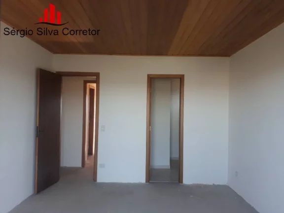 Imagem Casa Nova com 03 Suítes a Venda na Região do Atalaia, em Campos do Jordão.
