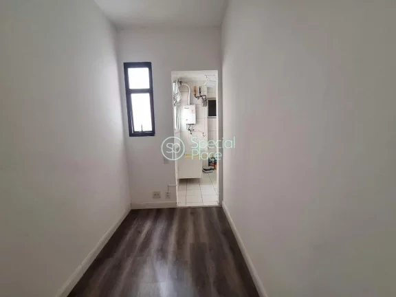 Imagem 105 metros 4 dormitórios 1 suíte 2 vagas Edifício bem localizado, com lavabo, dependência de emp...