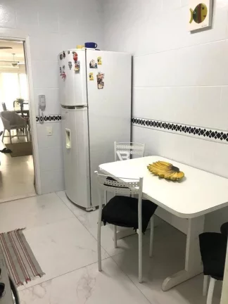 Imagem PITANGUEIRAS – NA SEGUNDA QUADRA DA PRAIA, LOCAL NOBRE, VISTINHA PARA O MAR, 87 M² ÚTEIS, LOCALIZAÇÃO PRIVILEGIADA, 02 VAGAS DE GARAGEM, ÁREA DE LAZER
