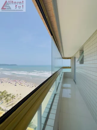 Imagem Apartamento 03 suites, alto padrão, 02 vagas de garagem privativas 156 m2 de frente para o mar, área total 233 m2 e vista total para o mar,
