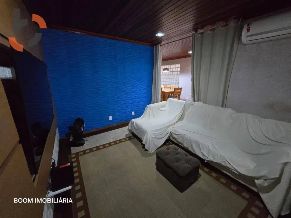 Imagem Casa com 4 dormitórios à venda, 243 m² por R$ 880.000,00 - Caonze - Nova Iguaçu/RJ