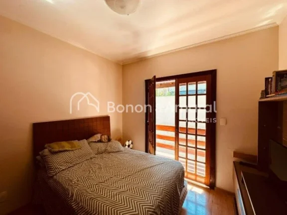 Imagem Linda casa em condomínio à venda em Valinhos, com 3 dormitórios, sendo 2 suítes com closet e sac...
