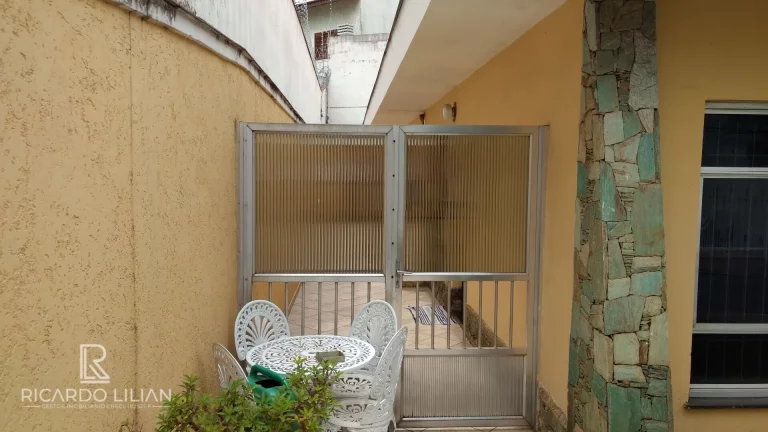 Imagem "Espetacular Casa Térrea na Vila Rosália, Guarulhos: Um Oásis Junto ao Lago dos Patos!"