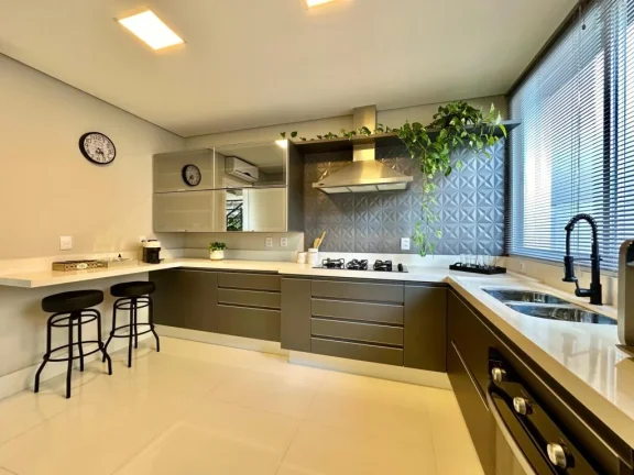 Imagem Casa em Condominio 6 Dormitórios - Bairro xangri-la