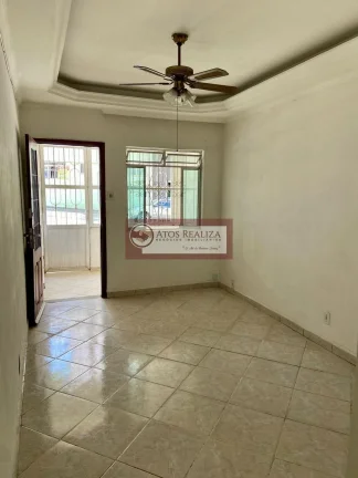 Imagem Vendo Excelente Oportunidade no Ipiranga. Vendo linda casa terrea no bairro do Ipiranga, próximo ao metro, 171m2 de área, com 4 dormitórios, sendo 2 suítes, 3 banheiros, 2 vagas de garagem, Quintal, copa e cozinha, salão nos fundos, Valor de Oportunidade 