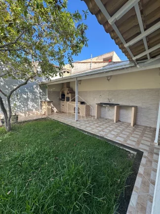 Imagem Casa Triplex à Venda | 4 Quartos | Parque Residencial Laranjeiras - Serra/ES