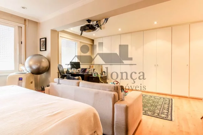 Imagem Apartamento Amplo com 3 Dormitórios e Vista privilegiada para o Pacaembu!