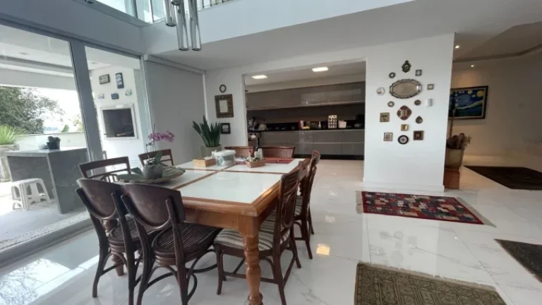 Imagem Apartamento Duplex com 4 dormitórios à venda, 240 m² - Canasvieiras - Florianópolis/SC