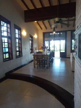 Imagem Casa pé na areia na Praia da Lagoinha em condomínio alto padrão!