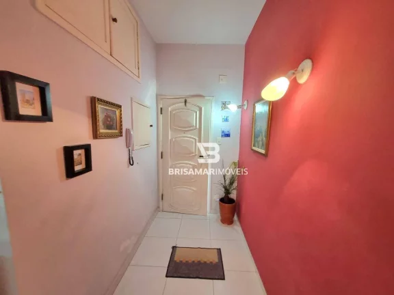 Imagem PITANGUEIRAS- UMA QUADRA DA PRAIA , LOCALIZAÇÃO ESPETACULAR , GARAGEM .