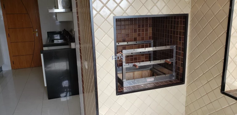 Imagem Vende um espaço e confortável apartamento de 160m² na Vila suzana.