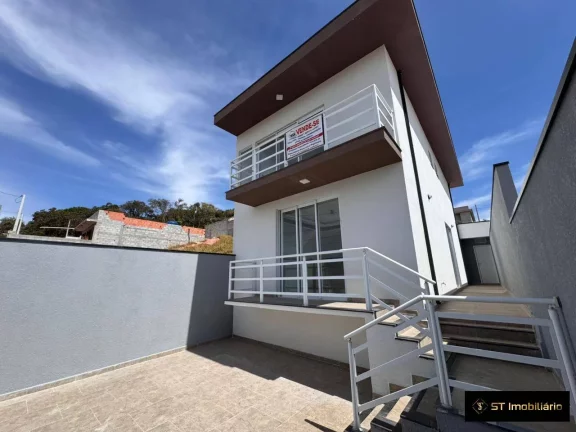 Lançamento - Sobrado Recém Construído 3 dorm Próximo ao Centro! 660 mil!