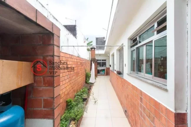 Imagem CASA TÉRREA COM 4 DORMITÓRIOS A VENDA NA VILA PRUDENTE, PRÓXIMO AO LARGO DA VILA ZELINA. TERRENO DE 300 METROS 10X30