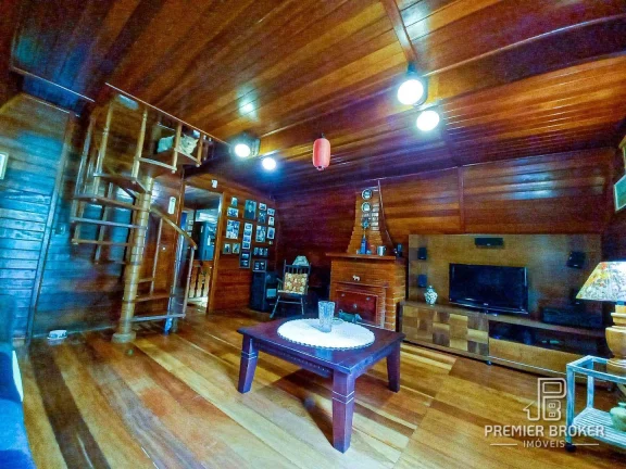 Imagem Casa à venda, 137 m² por R$ 780.000,00 - Cascata dos Amores - Teresópolis/RJ
