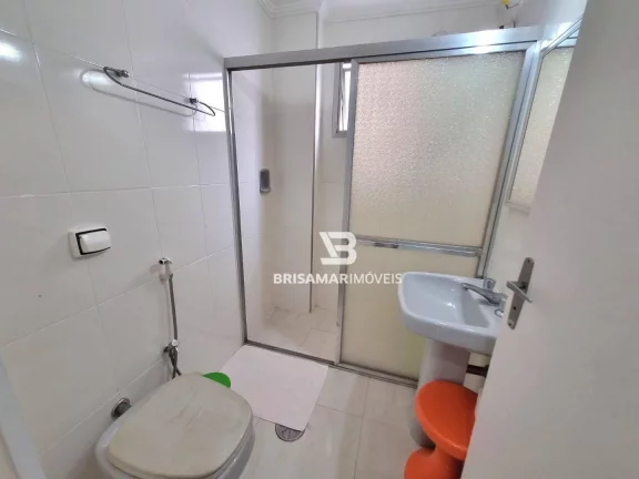 Imagem PITANGUEIRAS- UMA QUADRA DA PRAIA , VISTINHA PARA O MAR , GARAGEM NO PRÉDIO.