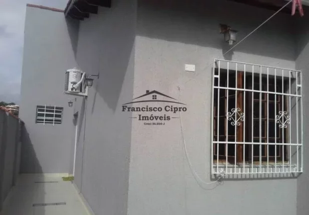 Imagem Casa à venda no bairro Cohab - Guaratinguetá/SP