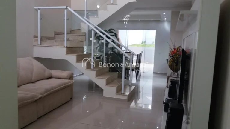 Imagem Este sobrado de 180m² de construção e 300m² de terreno oferece todo o conforto e espaço que sua...