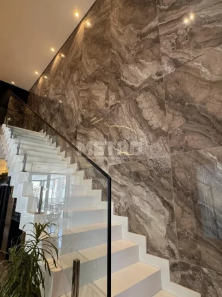 Imagem Casa à venda, no Alphaville com 4 suítes, todas com closet, Gourmet com piscina.